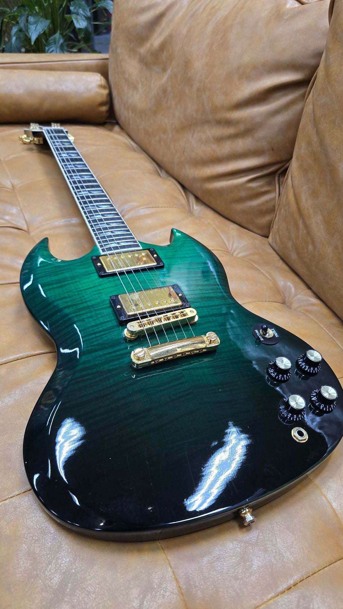 2003 Gibson SG Supreme Emerald Green Electric Guitar W/Case (Pre-Owned)