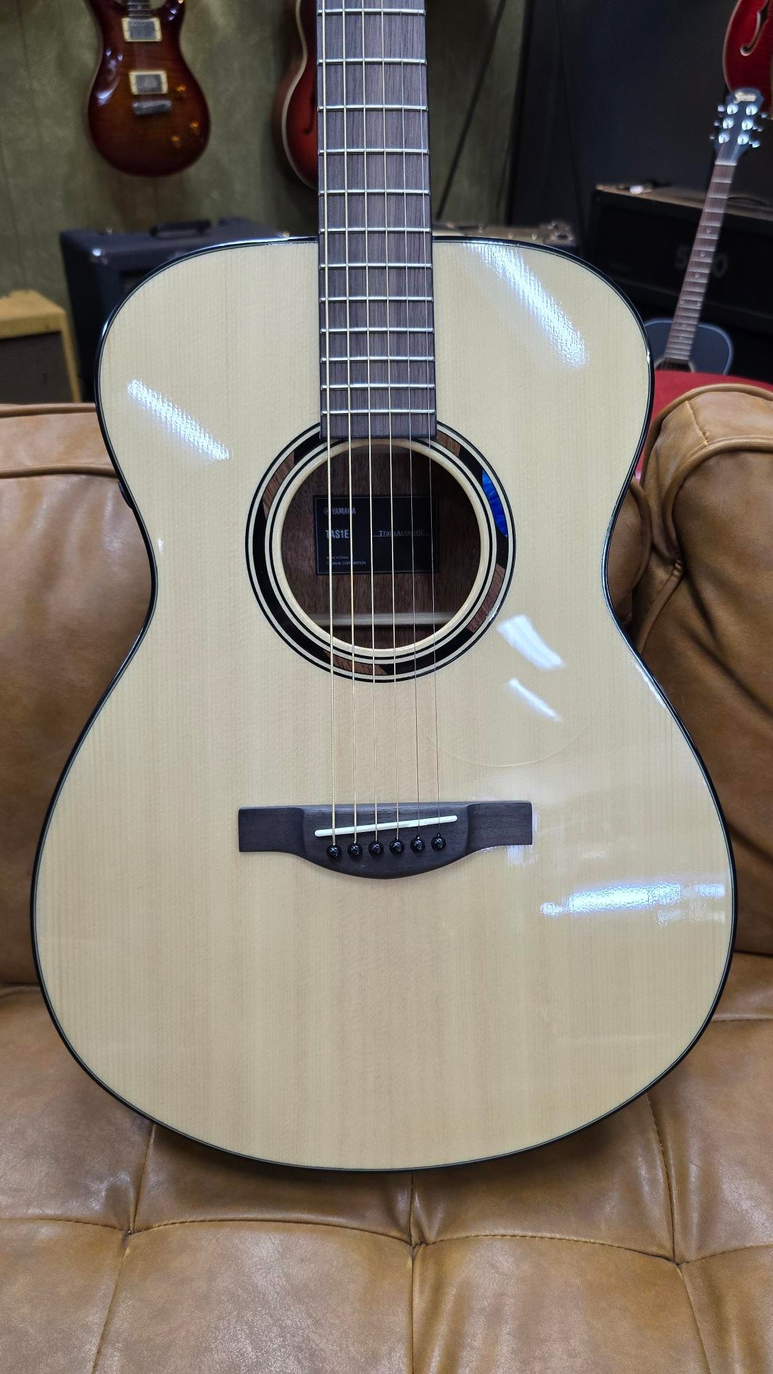 Yamaha TAS1E Element Grade TransAcoustic Solid Top Concert Acoustic/Electric Guitar Natural Gloss