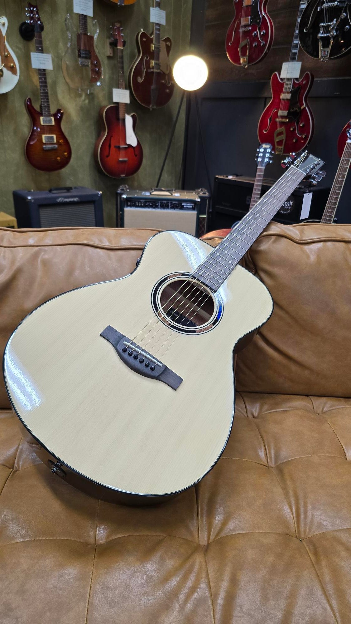 Yamaha TAS1E Element Grade TransAcoustic Solid Top Concert Acoustic/Electric Guitar Natural Gloss