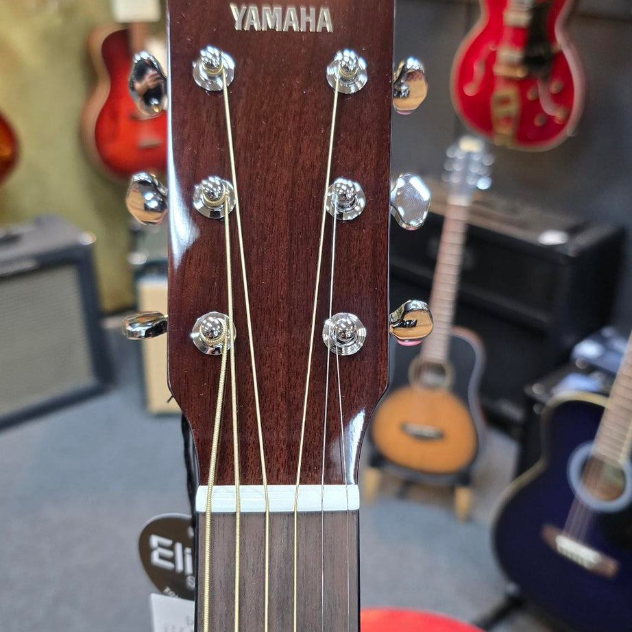Yamaha TAG1C Grade TransAcoustic Solid Top Dreadnought Acoustic Guitar w/ Pickup SandBurst Burst Gloss Includes Gig Bag