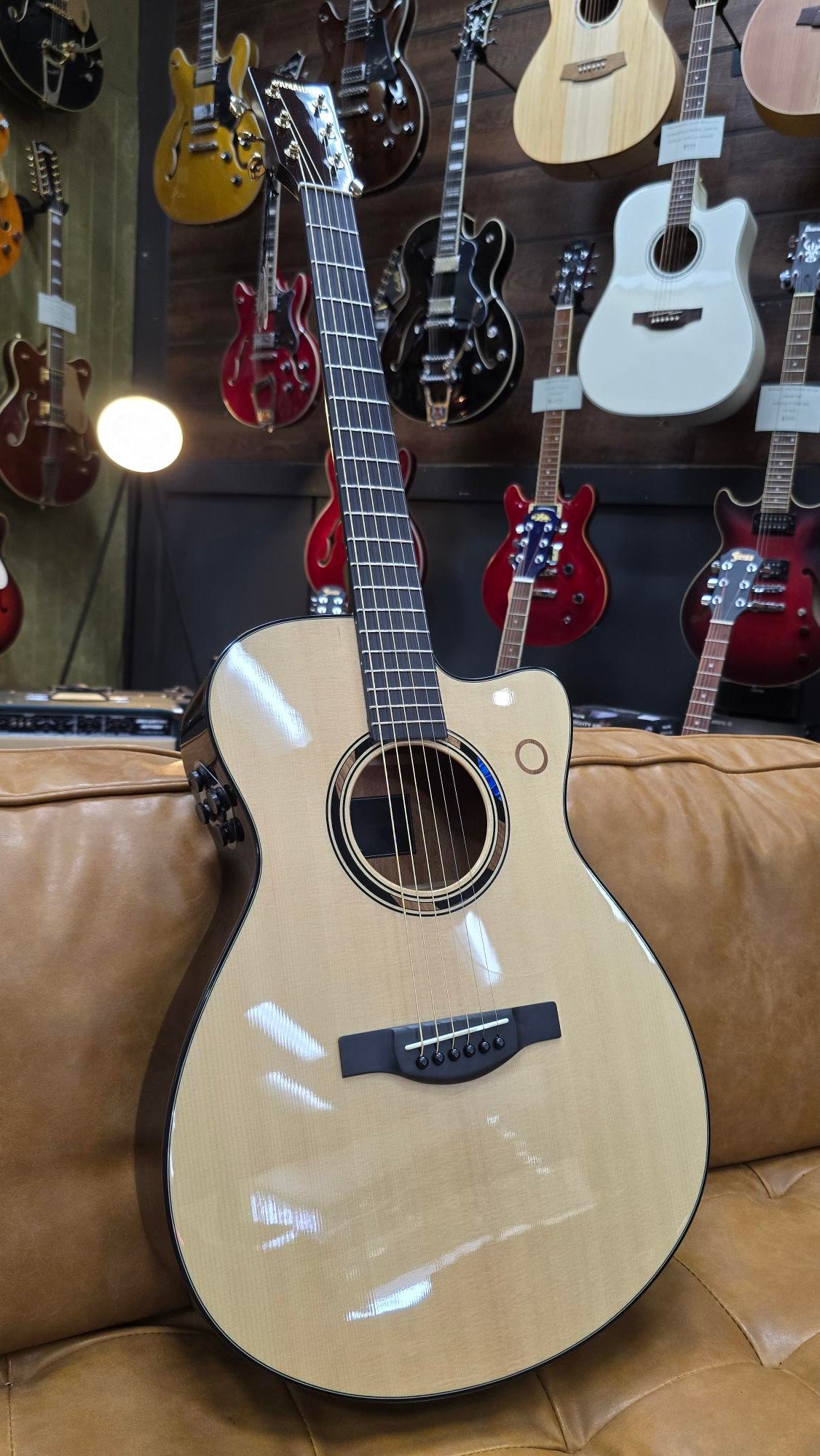 Yamaha TAS3 C Transacoustic Acoustic Electric Guitar in Natural Gloss