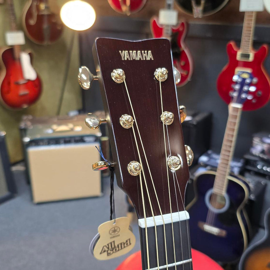 Yamaha TAS3 C Transacoustic Acoustic Electric Guitar in Natural Gloss