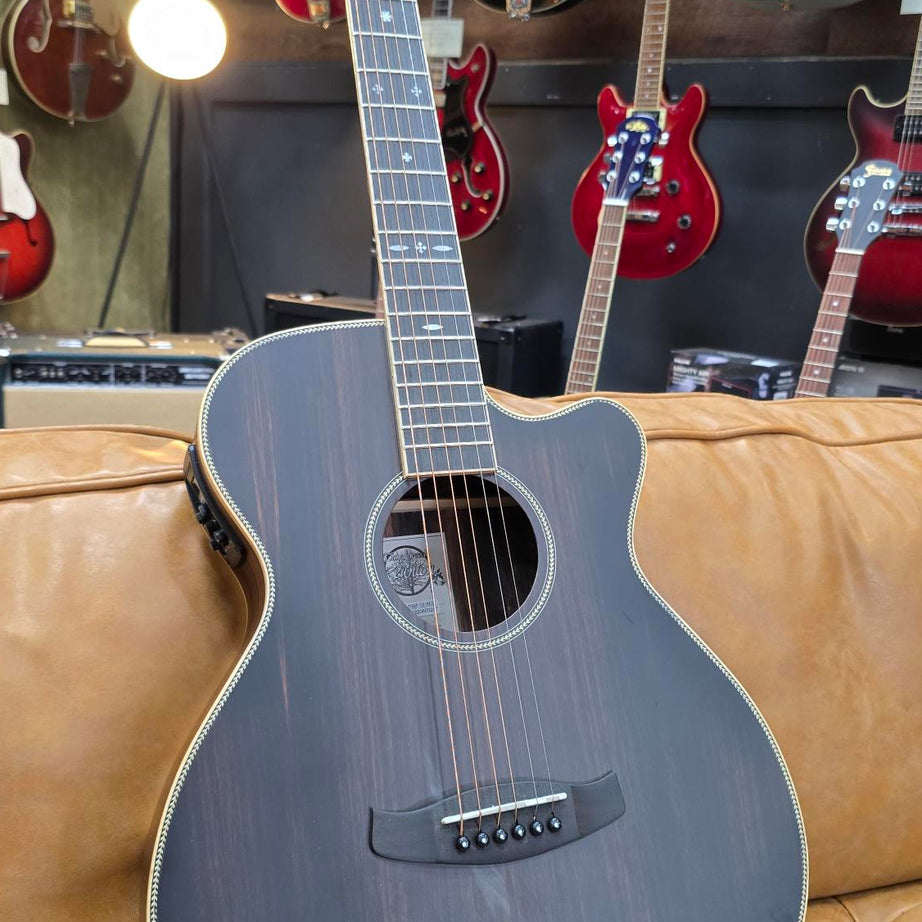 Tanglewood TRSFCEAEB Reunion all Ebony Super Folk Electric/Acoustic (Blemished Stock)