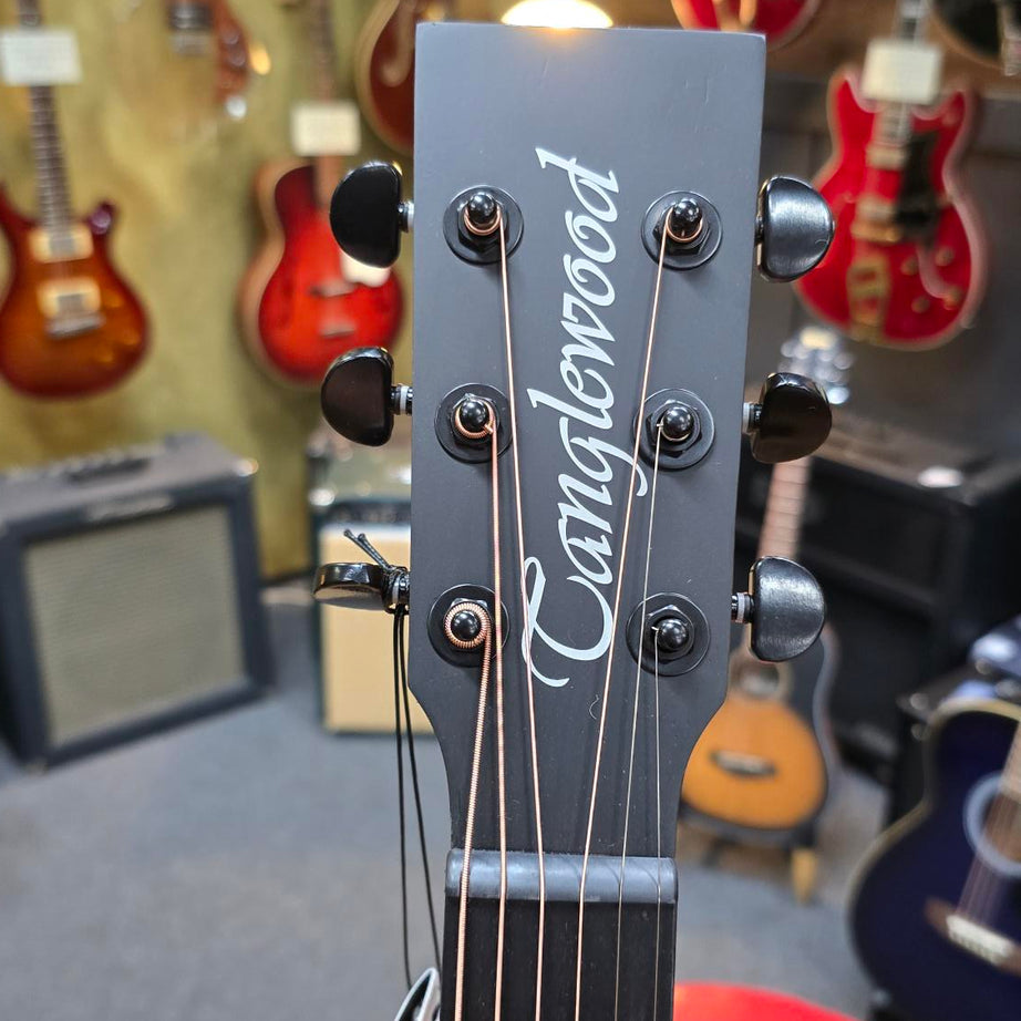 Tanglewood TS5-CE Strada Acoustic/Electric Guitar Dreadnought Spruce/Mahogany w/ Cutaway (Blemished Stock)