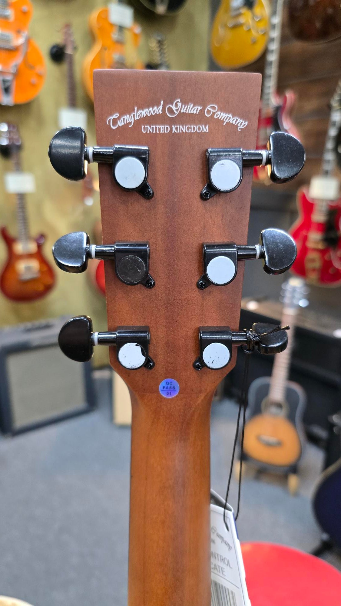 Tanglewood TS5-CE Strada Acoustic/Electric Guitar Dreadnought Spruce/Mahogany w/ Cutaway (Blemished Stock)