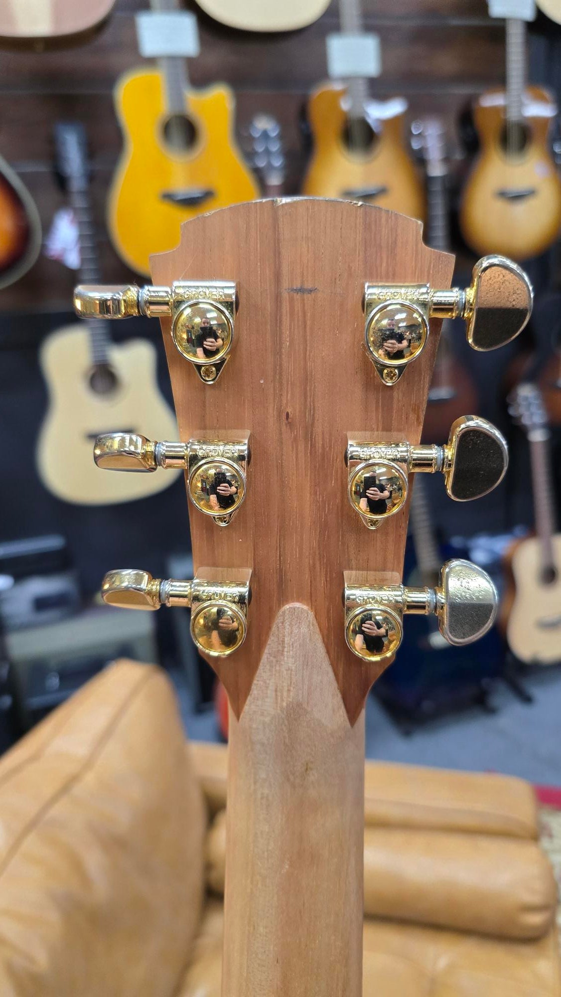 Cole Clark Thinline All Blackwood with Hardcase Pre-owned
