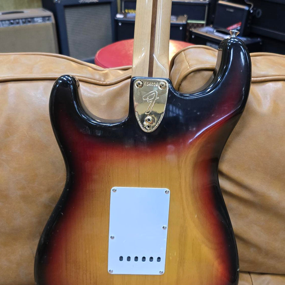 1973 Fender Stratocaster 3 Tone Sunburst Electric Guitar W/Og Case