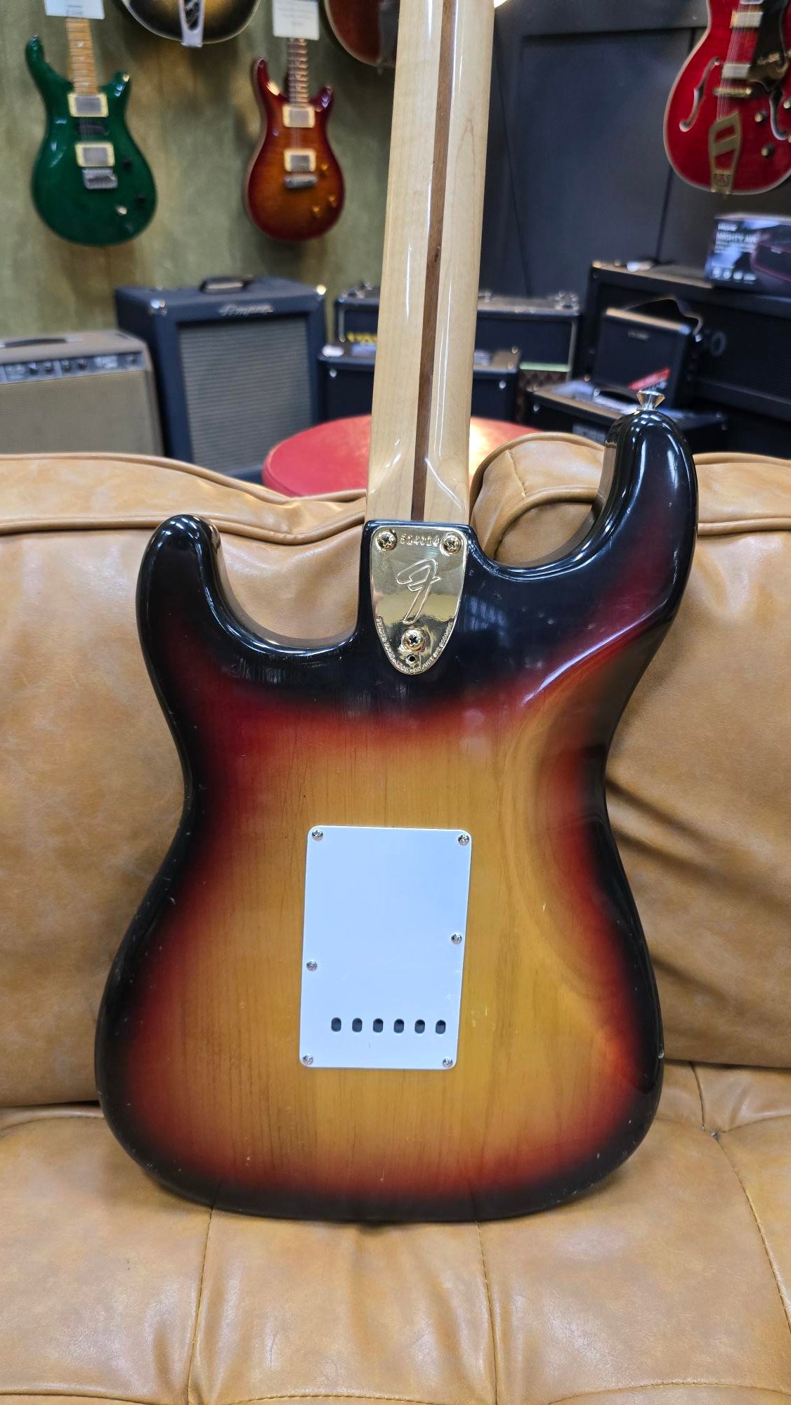 1973 Fender Stratocaster 3 Tone Sunburst Electric Guitar W/Og Case