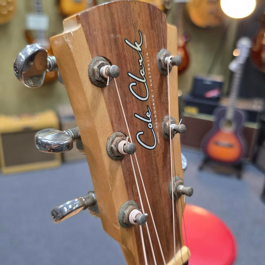 Cole Clark Angel 2 Acoustic/Electric Guitar W/Case (Pre-Owned)