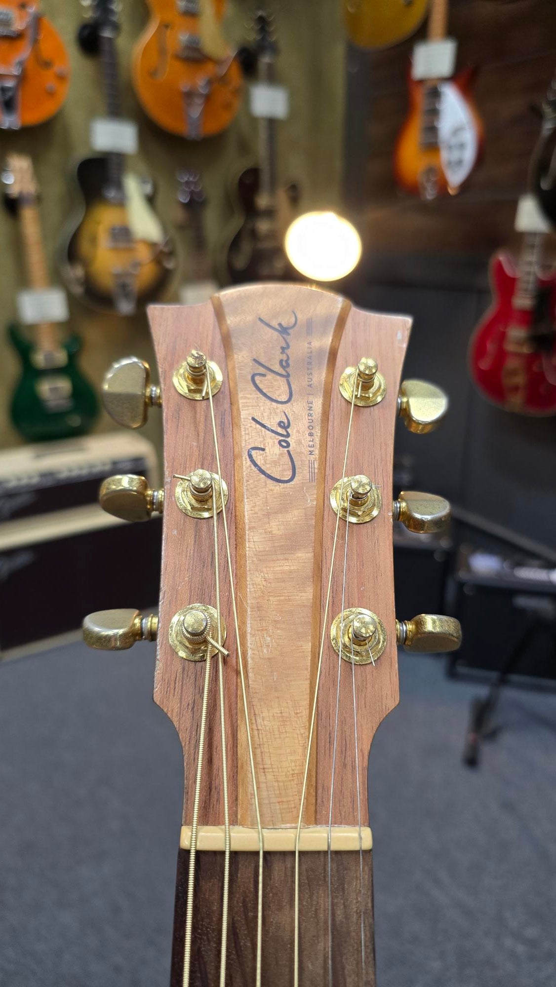 Cole Clark Fat Lady 2 Humbucker Acoustic/Electric Guitar W/case (Pre-Owned)