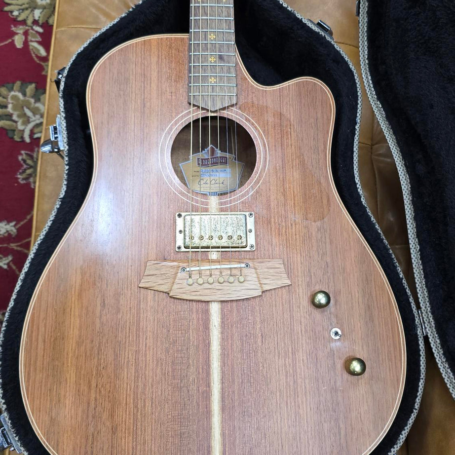 Cole Clark Fat Lady 2 Humbucker Acoustic/Electric Guitar W/case (Pre-Owned)