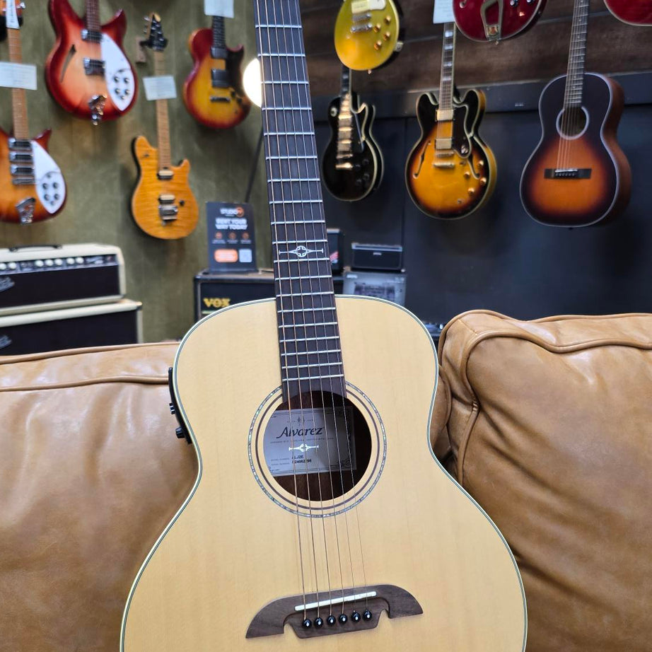 Alvarez ALJ2E Acoustic Electric Guitar W/Bag (Pre-Owned)