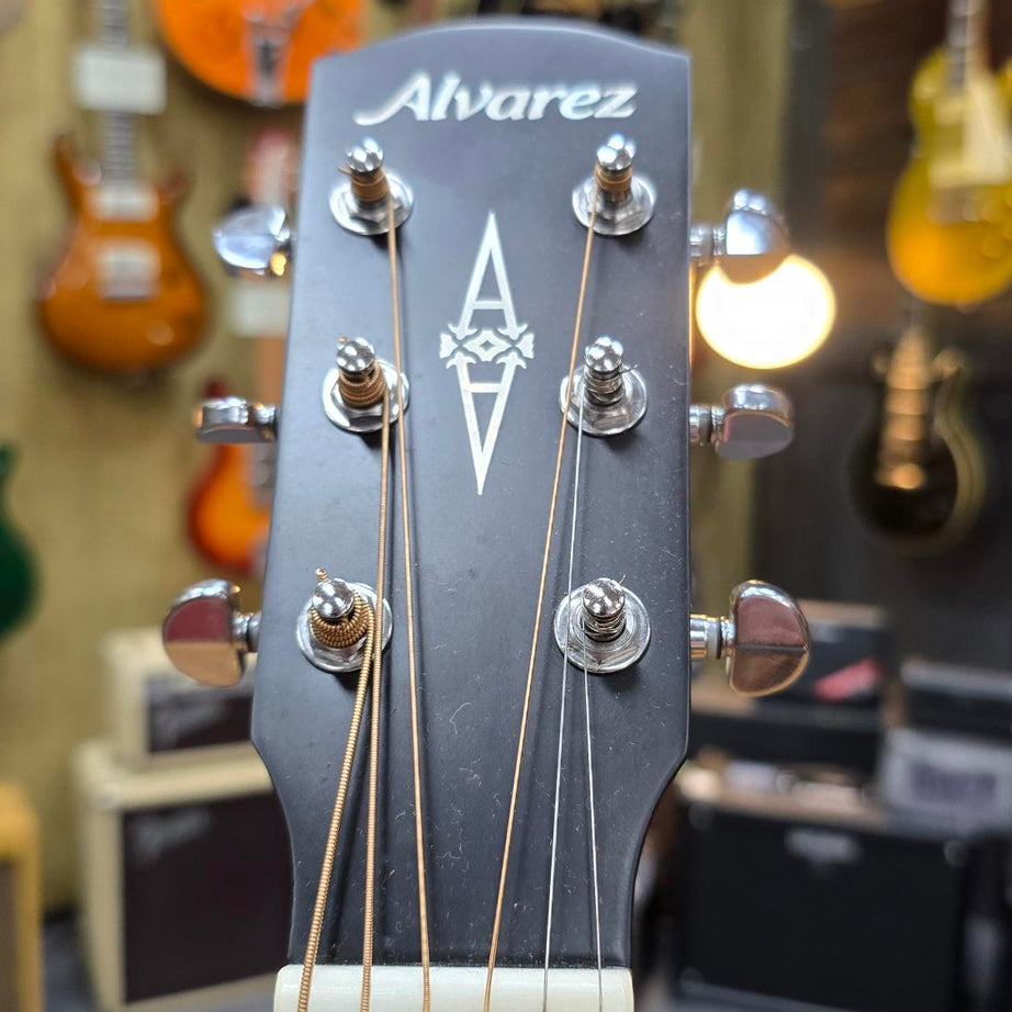 Alvarez ALJ2E Acoustic Electric Guitar W/Bag (Pre-Owned)