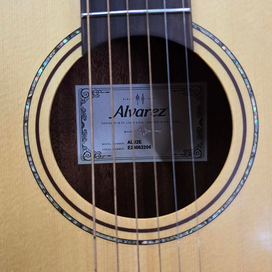 Alvarez ALJ2E Acoustic Electric Guitar W/Bag (Pre-Owned)