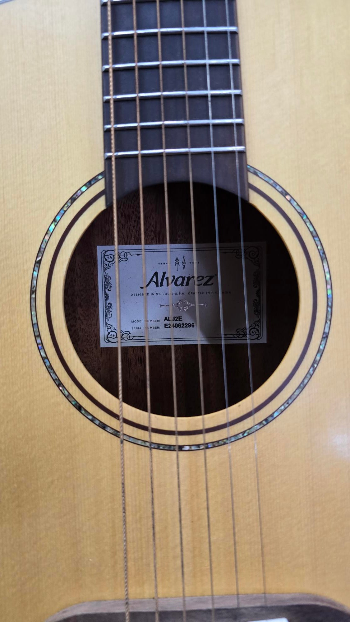 Alvarez ALJ2E Acoustic Electric Guitar W/Bag (Pre-Owned)