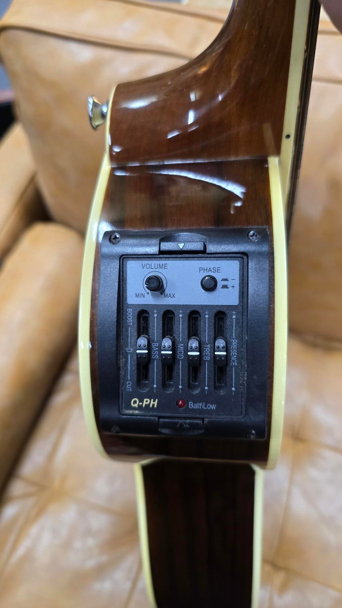 Martinez Acoustic/Electric Bass Guitar (Pre-Owned)