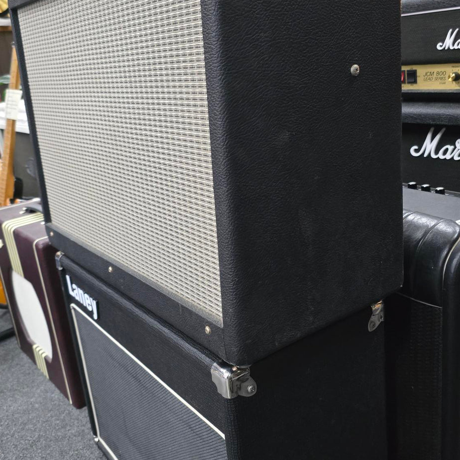 Fender Hot Rod Deluxe Guitar Amplifier w/fswitch with Laney 12" Speaker Cab (Pre-Owned)