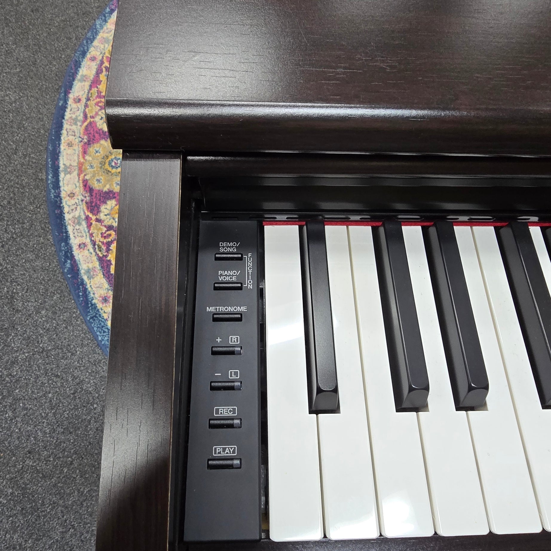 Yamaha ARIUS YDP144 Rosewood Finish Digital Piano Weighted Key (Pre-Owned)