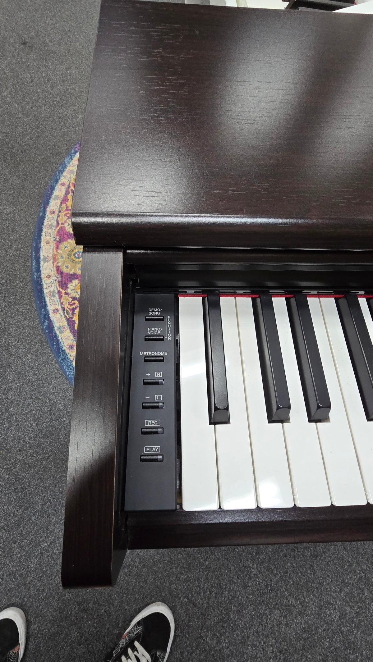 Yamaha ARIUS YDP144 Rosewood Finish Digital Piano Weighted Key (Pre-Owned)