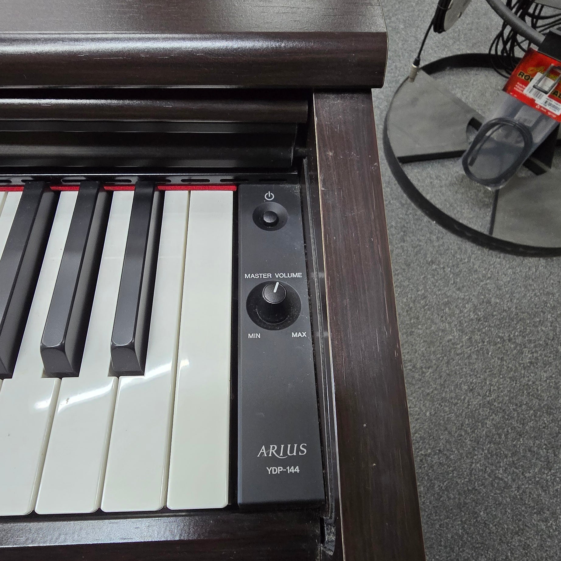 Yamaha ARIUS YDP144 Rosewood Finish Digital Piano Weighted Key (Pre-Owned)