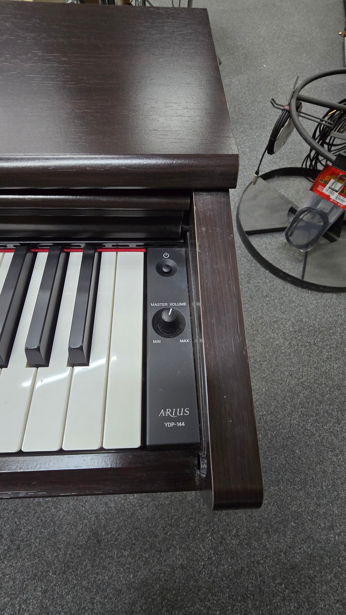 Yamaha ARIUS YDP144 Rosewood Finish Digital Piano Weighted Key (Pre-Owned)