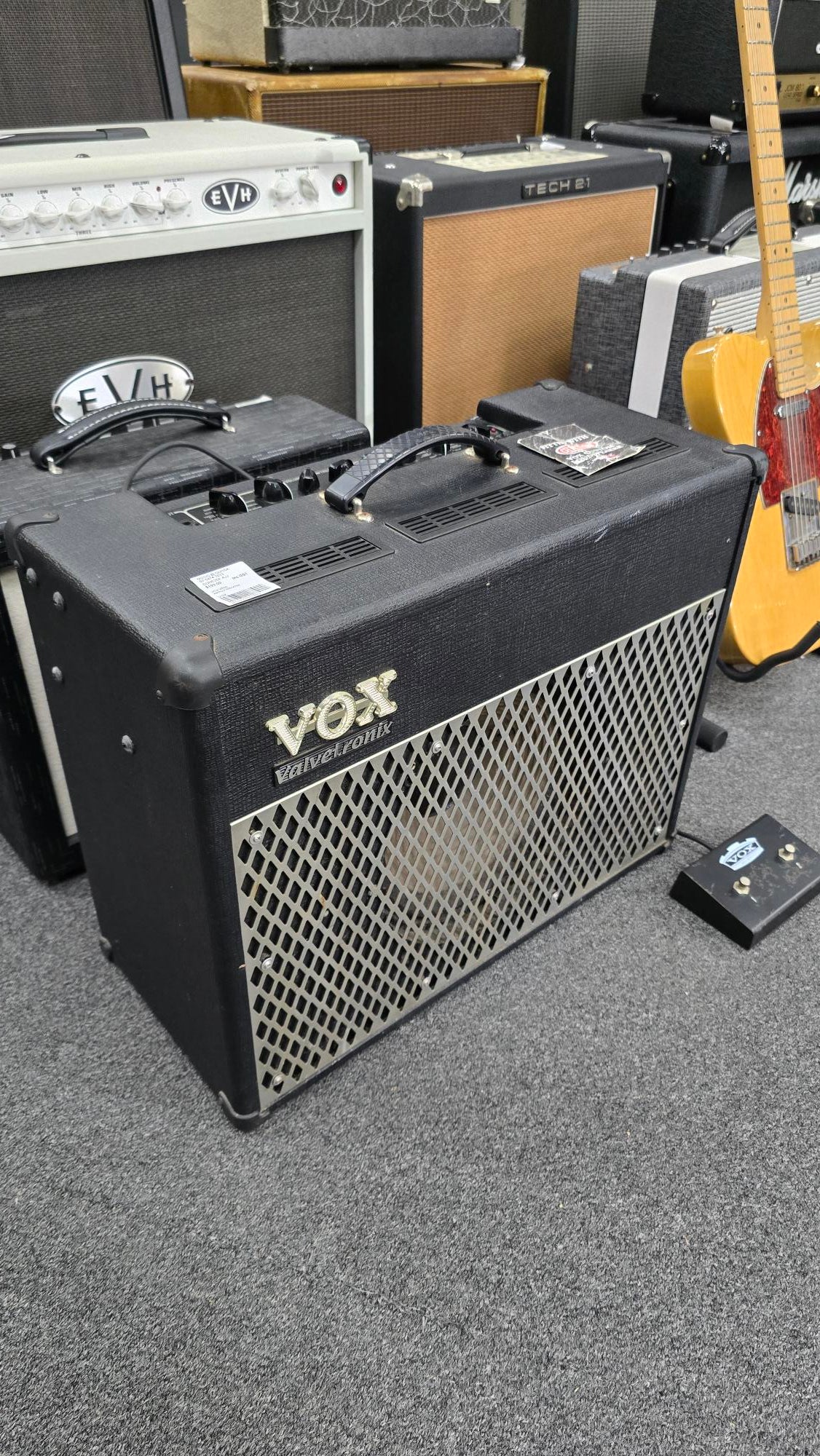 VOX Valvetronix 50-Watt Guitar Amplifier 1x12 (Pre-Owned)
