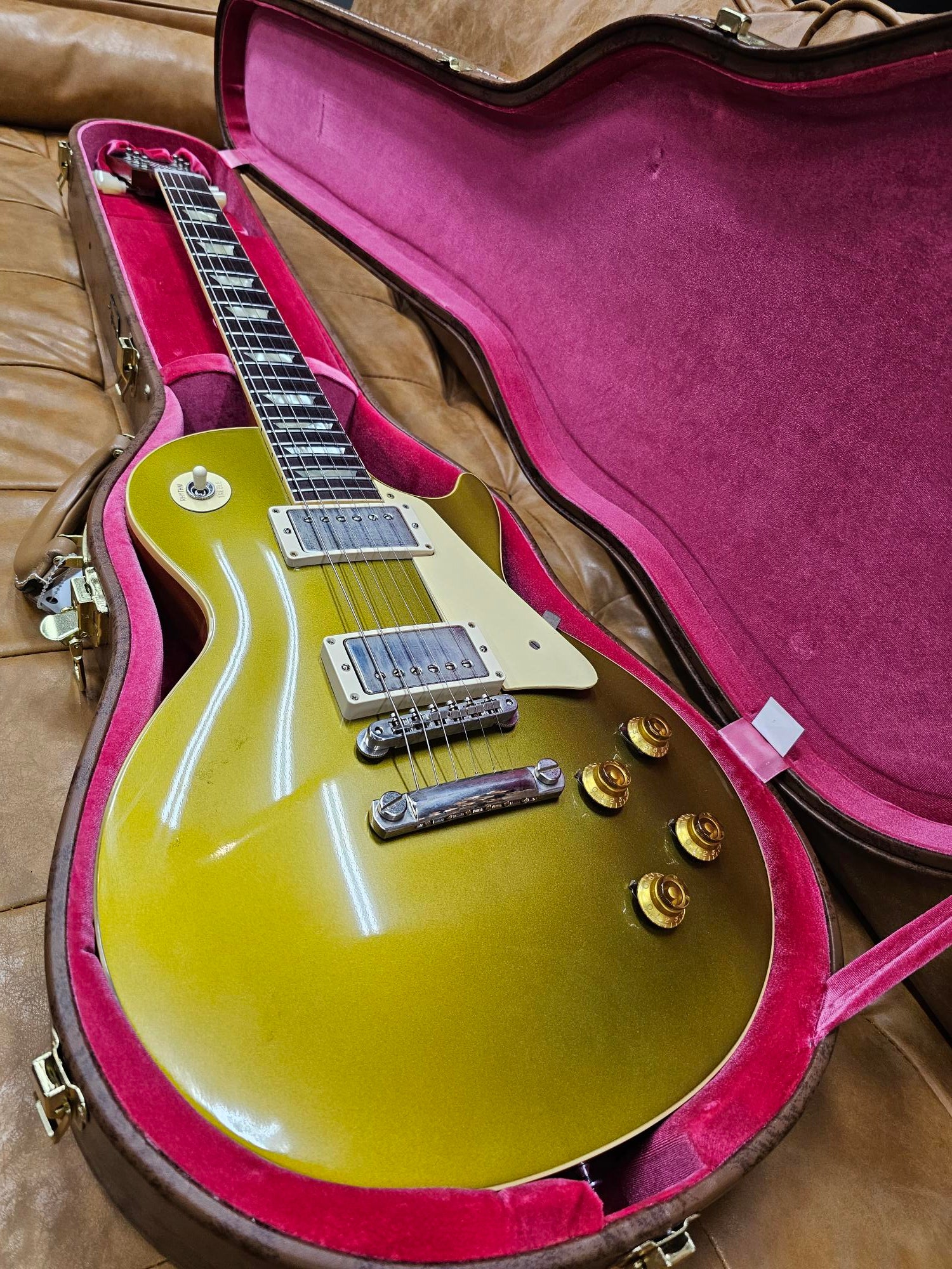 GIBSON LES PAUL GOLDTOP R7 ELECTRIC GUITAR (Pre-Owned) W/Case