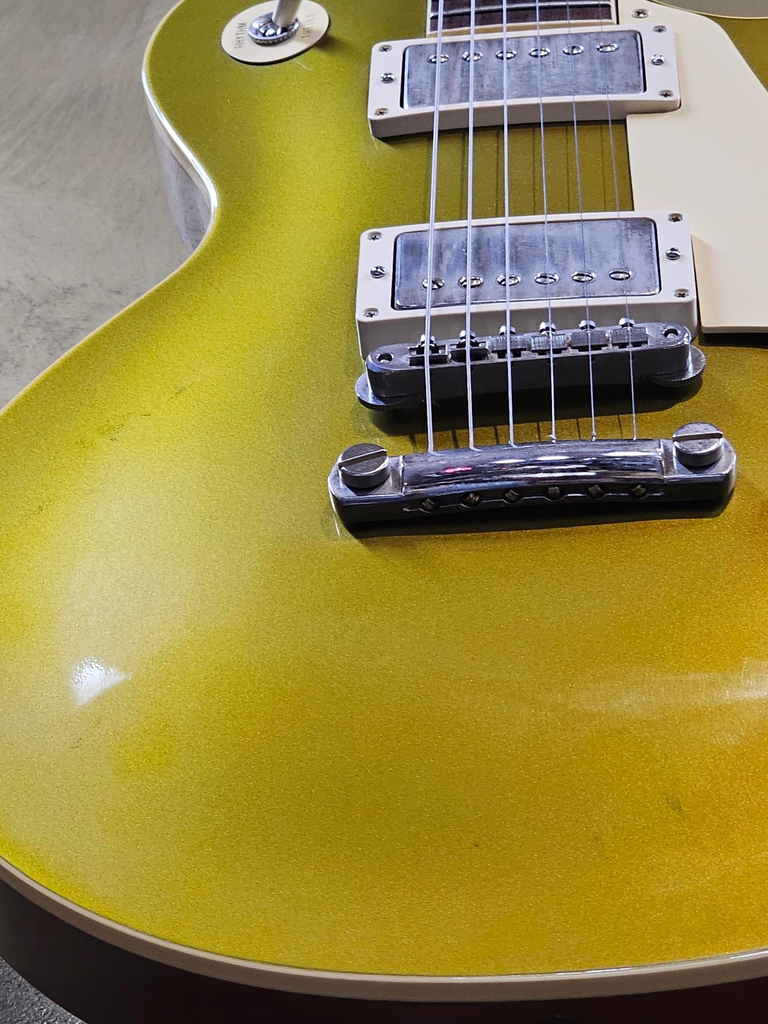 GIBSON LES PAUL GOLDTOP R7 ELECTRIC GUITAR (Pre-Owned) W/Case