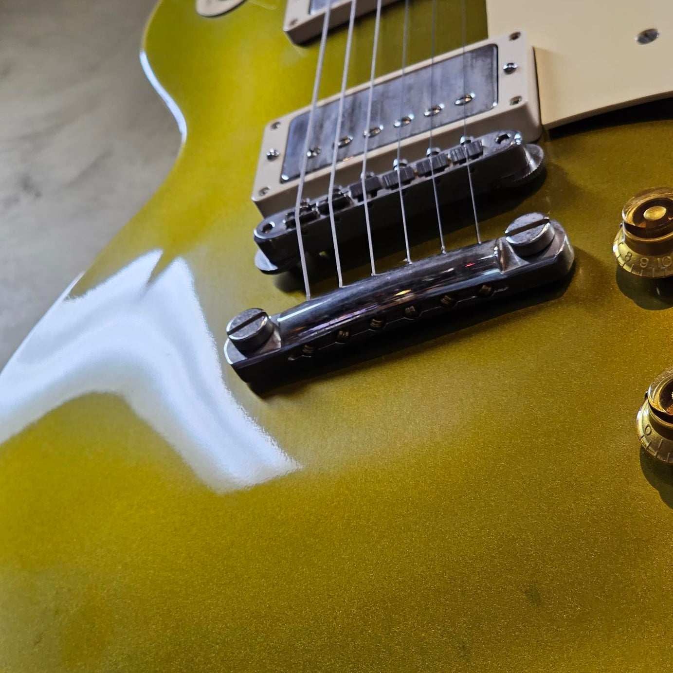 GIBSON LES PAUL GOLDTOP R7 ELECTRIC GUITAR (Pre-Owned) W/Case