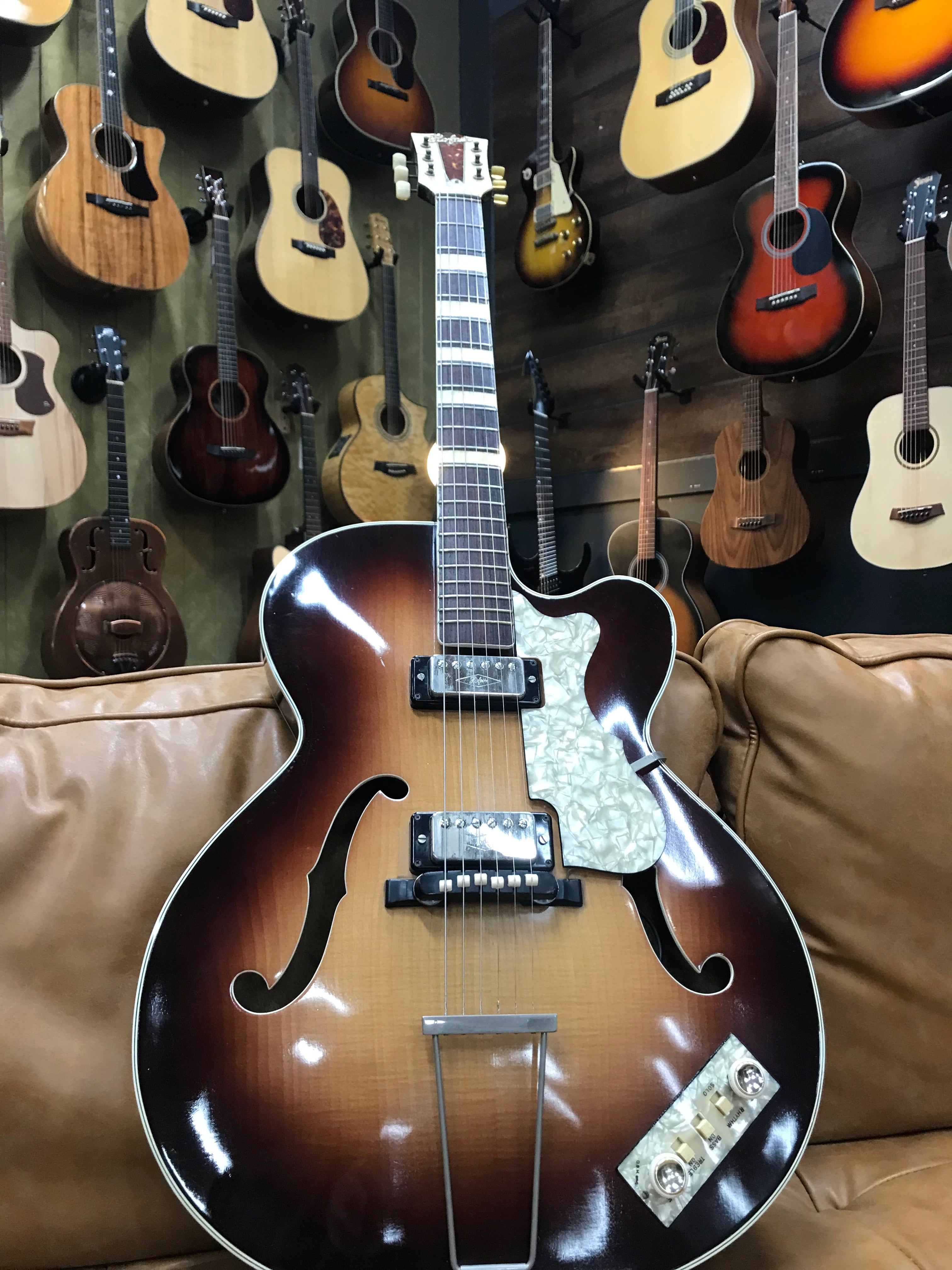 Vintage 1962 Hofner thinline Archtop 4560 (Preowned)
