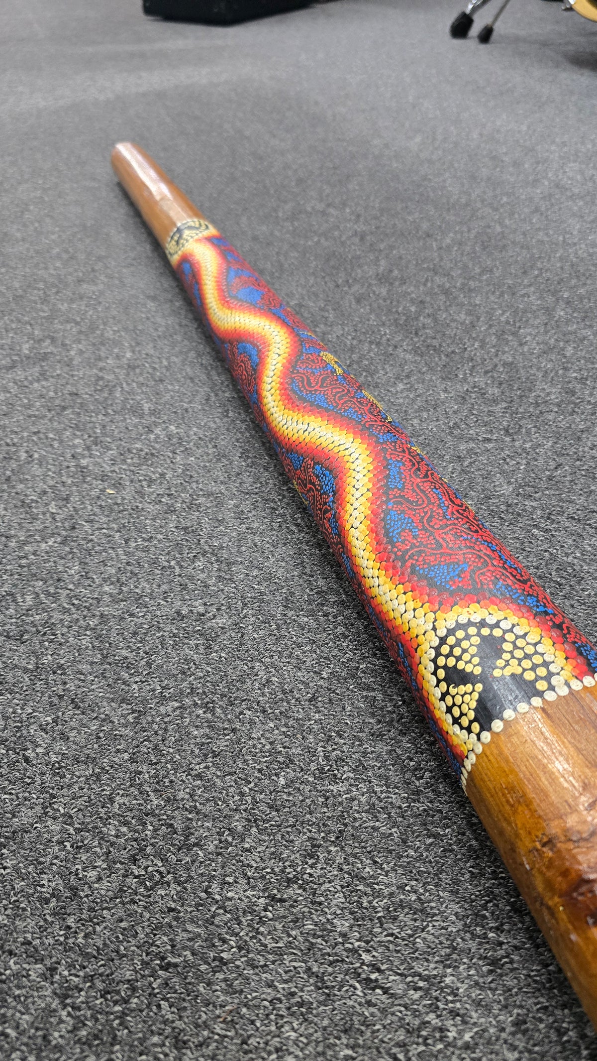 Large Natural Hardwood Didgeridoo (Preowned)