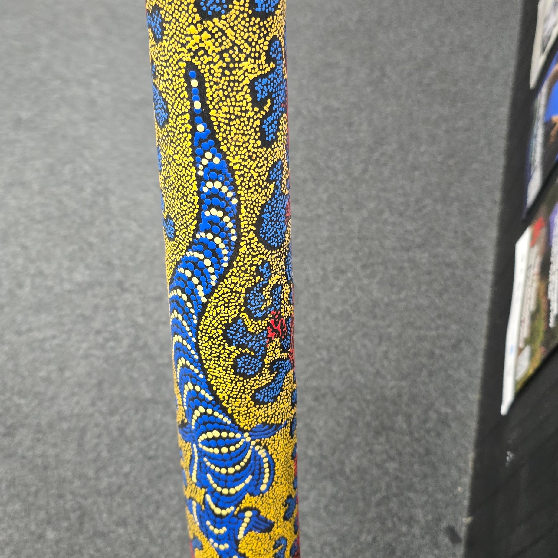 Large Natural Hardwood Didgeridoo (Preowned)