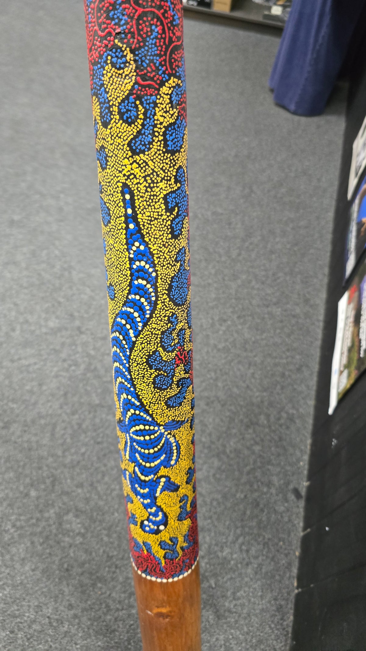 Large Natural Hardwood Didgeridoo (Preowned)