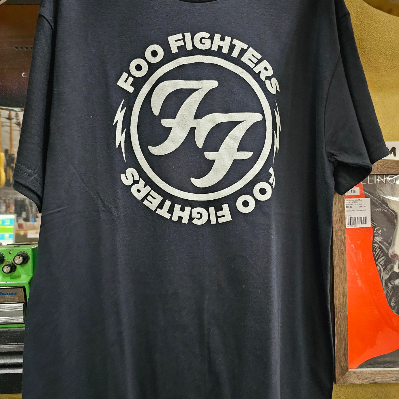 New Foo Fighters T-Shirt Large Size