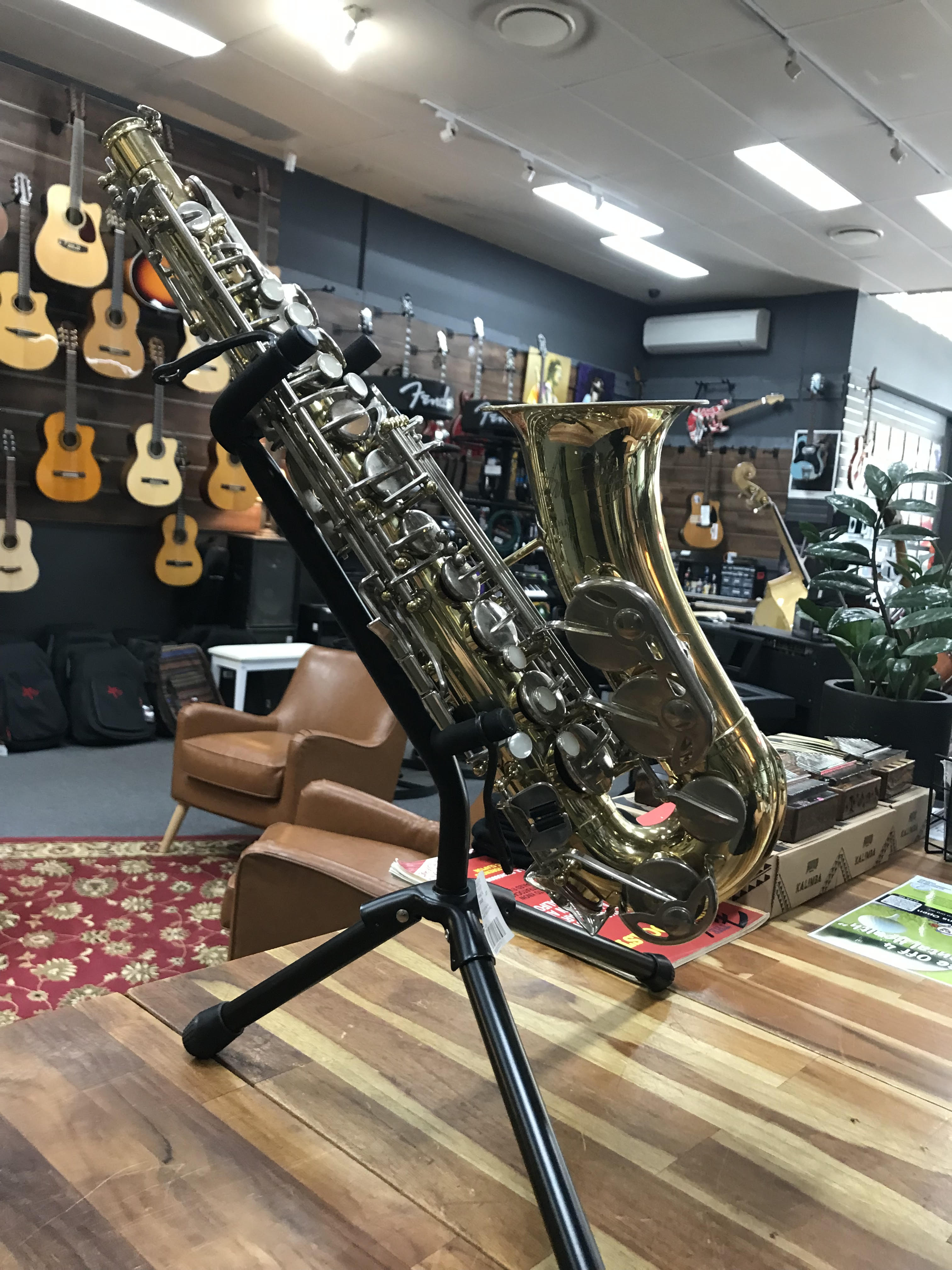 Armstrong Alto Saxophone w Case (Preowned)