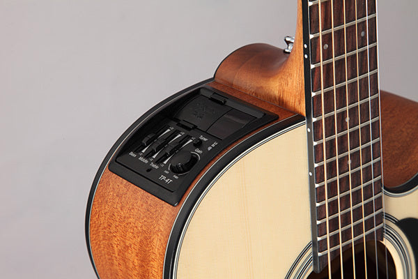 Takamine G Mini Series AC/EL "Takamini" acoustic Guitar with Cutaway in Natural Satin Finish
