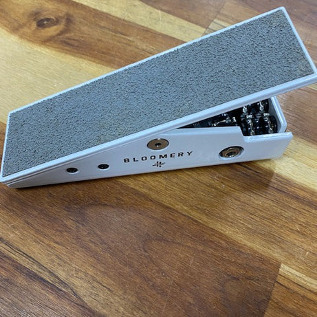 Tapestry Audio Bloomery Active Volume pedal ( preowned )