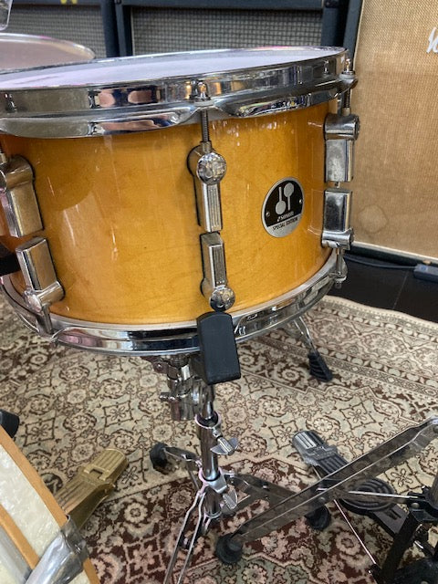 Sonor Special Edition 6 Piece Drum Kit Pearl white W/hardware,Cymbals & Stool (Pre-Owned)