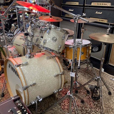 Sonor Special Edition 6 Piece Drum Kit Pearl white W/hardware,Cymbals & Stool (Pre-Owned)