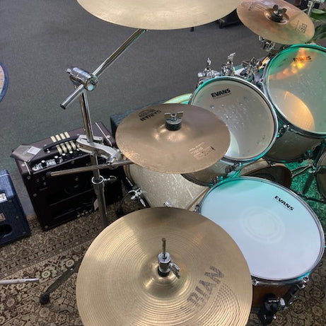 Sonor Special Edition 6 Piece Drum Kit Pearl white W/hardware,Cymbals & Stool (Pre-Owned)
