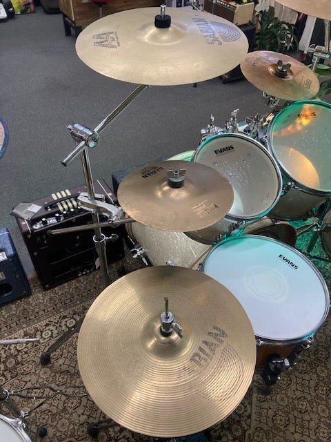 Sonor Special Edition 6 Piece Drum Kit Pearl white W/hardware,Cymbals & Stool (Pre-Owned)