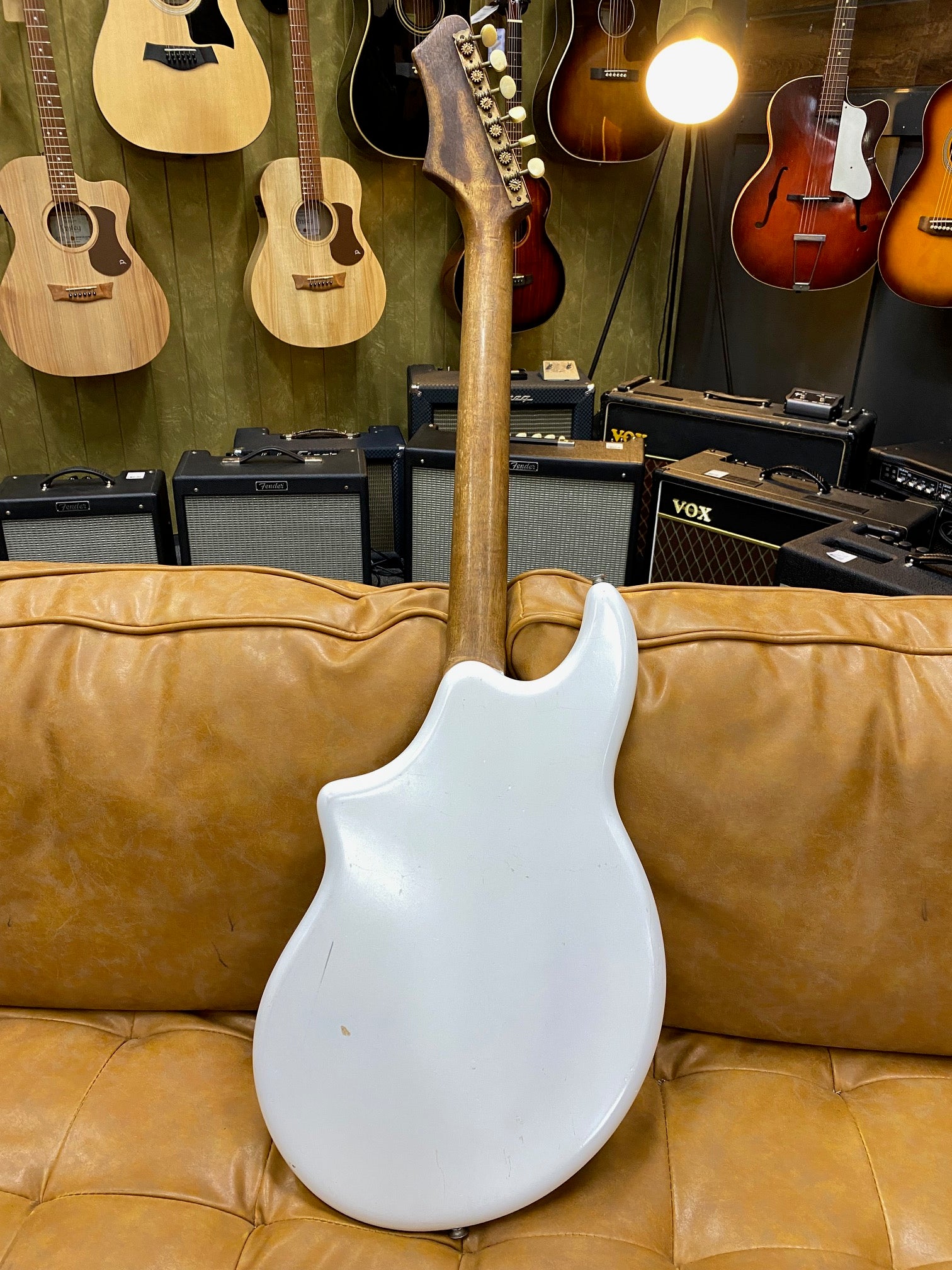 Back of a vintage Maton, Music at Noosa