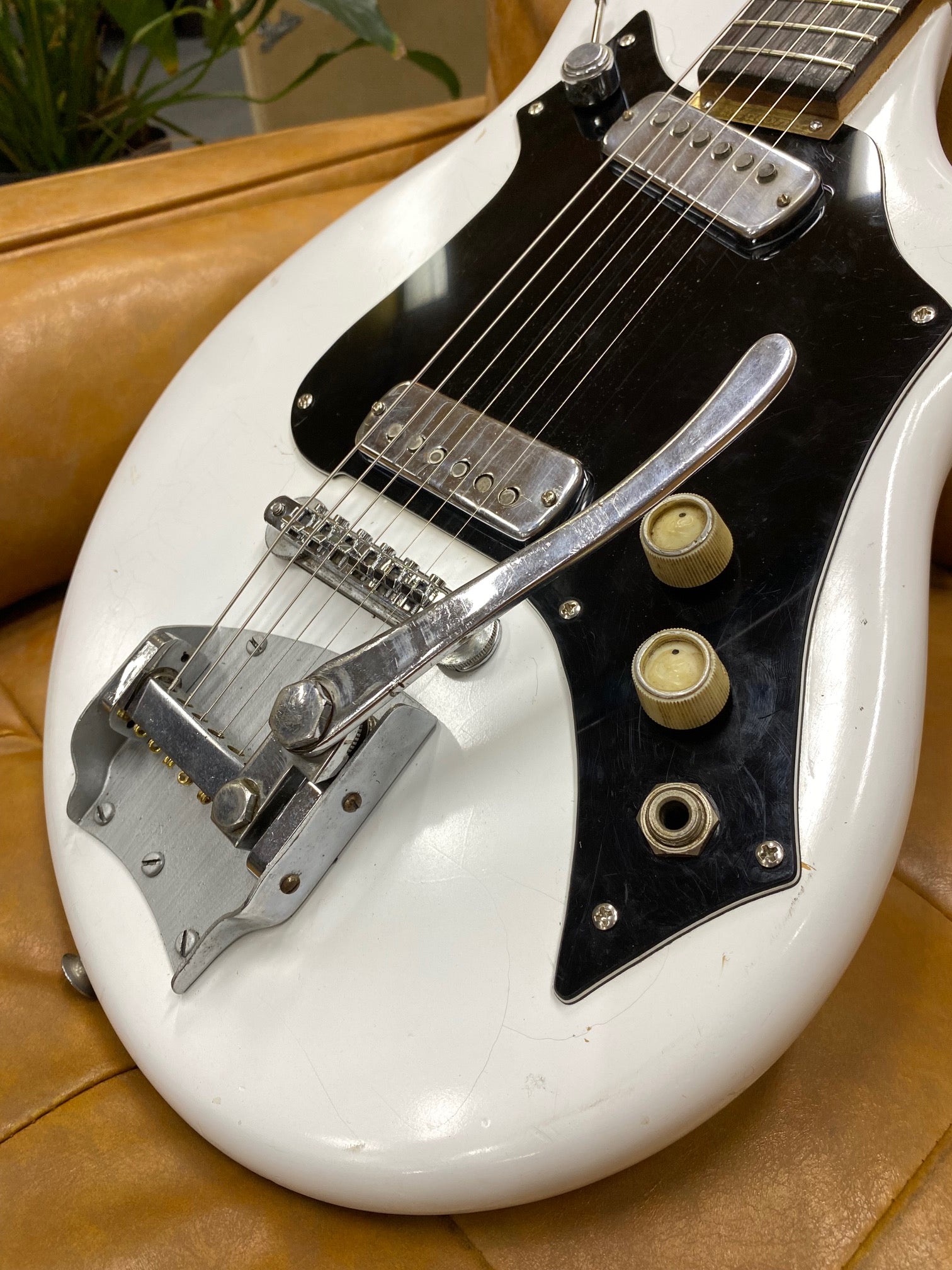 MATON FLAMINGO ELECTRIC 1963-1964 WITH H/CASE