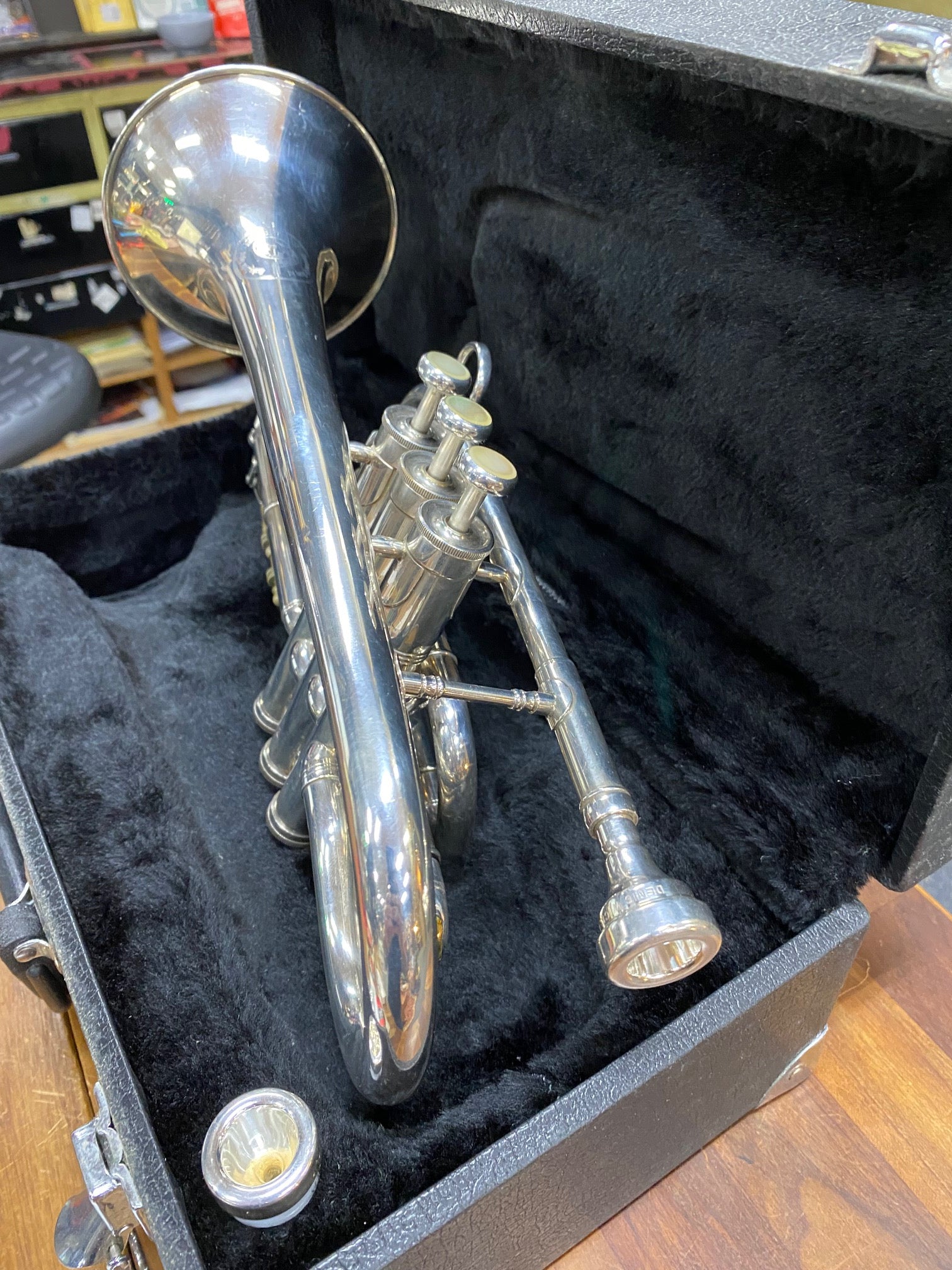 Boosy and Hawkes Sovereign 921 Cornet in case and extra mouthpiece
