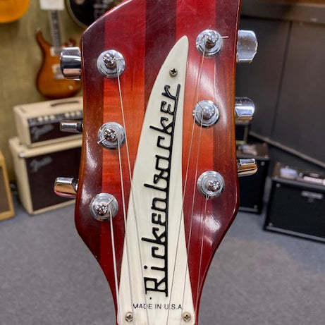 Rickenbacker Model 330 1997 w/ originla hardcase + manual + cloth