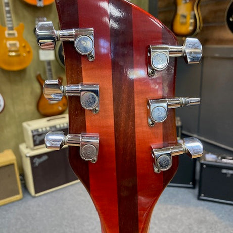Rickenbacker Model 330 1997 w/ originla hardcase + manual + cloth