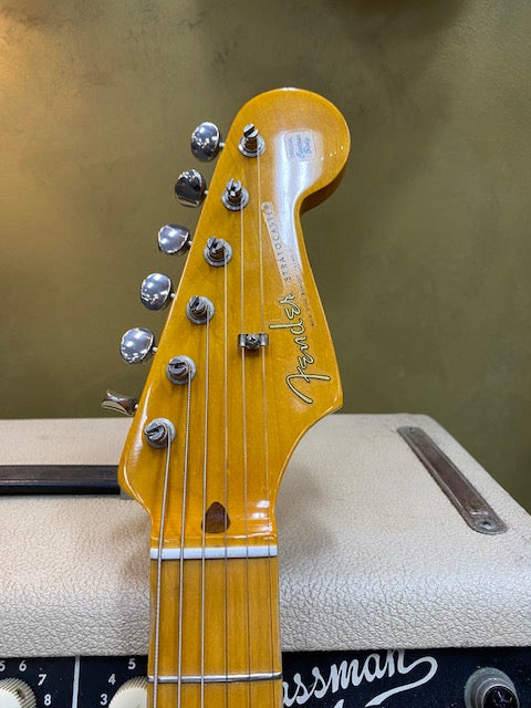 Fender 57 AVRI Stratocaster Surf Green with Bonamassa "Bonnie" pick-ups and case
