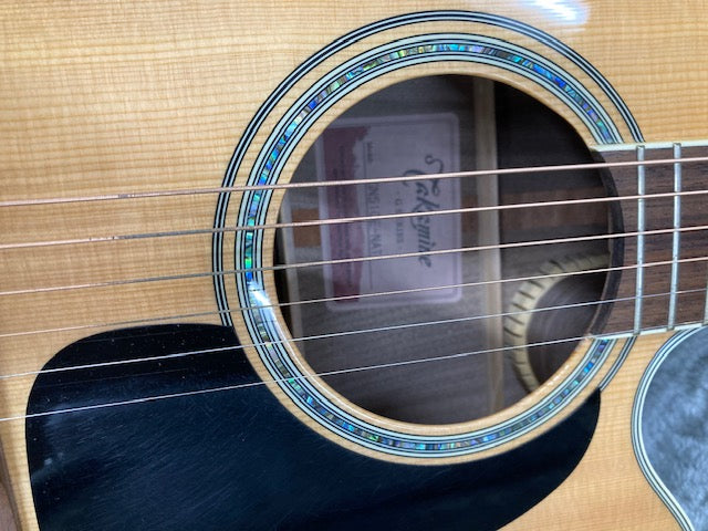 Takamine GN51CE Acoustic/Electric Guitar W/HCase (Pre-Owned)