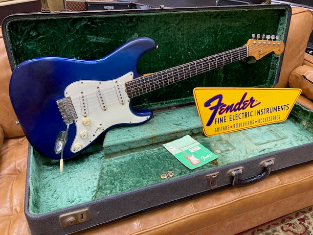 Fender Stratocaster 1964 Refin w/original Import case + manual