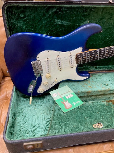 Fender Stratocaster 1964 Refin w/original Stamford case + manual